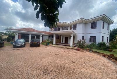 5 Bed House with En Suite in Runda - 4
