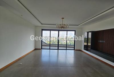 4 Bed Apartment with En Suite in Riverside - 3