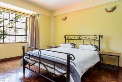 Serviced 2 Bed Apartment with En Suite in Brookside - 3