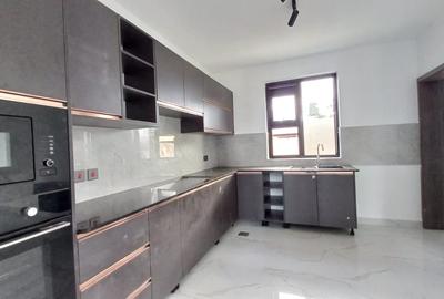 5 Bed House with En Suite in Ruiru - 4