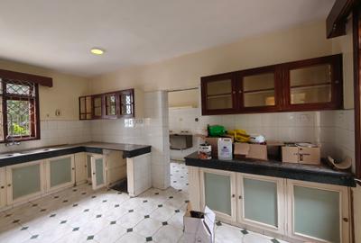 4 Bed Townhouse with En Suite in Lavington - 2