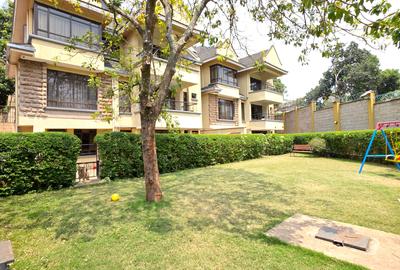 5 Bed Townhouse with En Suite at Lavington Green - 3