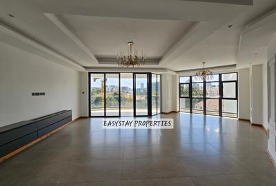3 Bed Apartment with En Suite in Riverside - 2