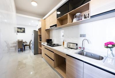 Serviced 2 Bed Apartment with En Suite in Riverside - 3