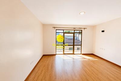5 Bed House with En Suite in Nyari - 3