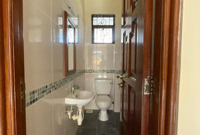 Serviced 3 Bed Apartment with En Suite in Nyali Area - 4