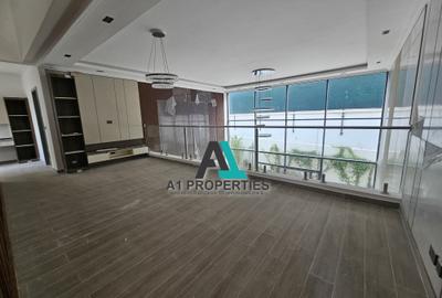 5 Bed Townhouse with En Suite in Lavington - 3