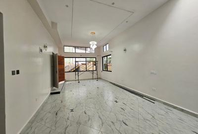 3 Bed House with En Suite in Runda - 3