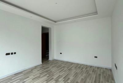 5 Bed Townhouse with En Suite in Lavington - 4