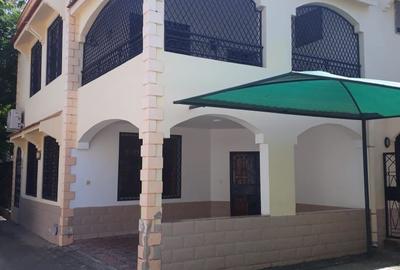 4 Bed Townhouse with En Suite at Nyali