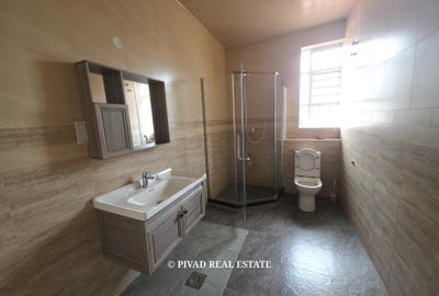 5 Bed House with Garden in Runda - 4