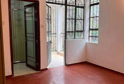 2 Bed Apartment with Parking in Lavington - 4