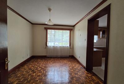 5 Bed Townhouse with En Suite in Runda - 4