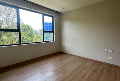 5 Bed Villa with En Suite in Westlands Area - 4