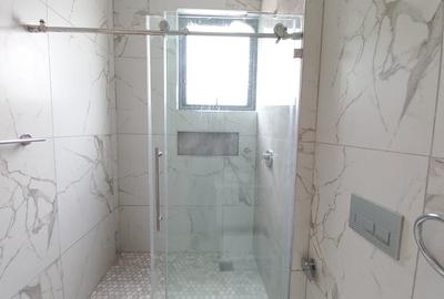 5 Bed Townhouse with En Suite in Lavington - 4