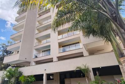 3 Bed Apartment with En Suite at Othaya Road - 4