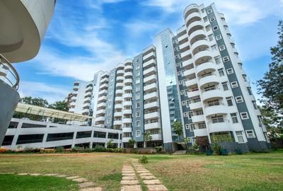 3 Bed Apartment with En Suite in Lavington - 2