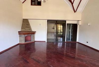 5 Bed Townhouse with En Suite at Convent Drive - 2