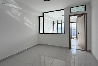 2 Bed Apartment with En Suite in Westlands Area
