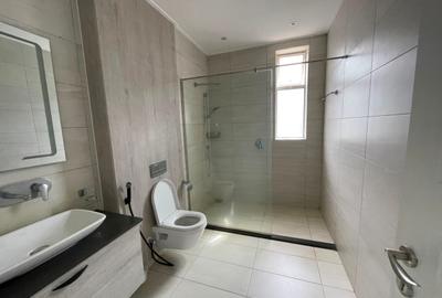 3 Bed Apartment with En Suite in Westlands Area - 2