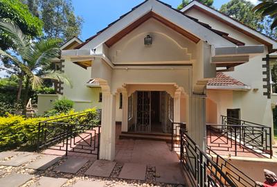 5 Bed House with En Suite in Runda - 4