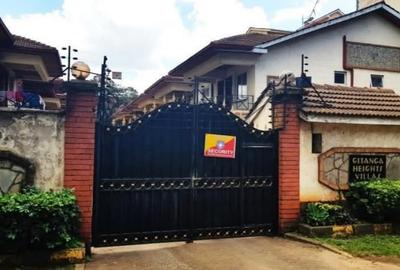 4 Bed Villa with En Suite in Lavington - 3