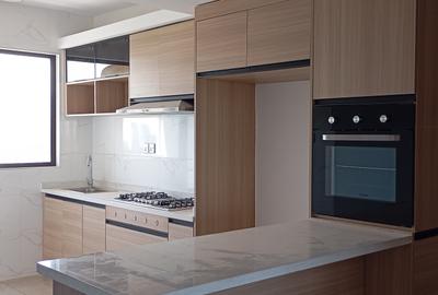 3 Bed Apartment with En Suite at Off Riverside Drive - 2
