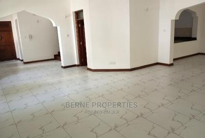 4 Bed Townhouse with En Suite at Mount Kenya Road - 4