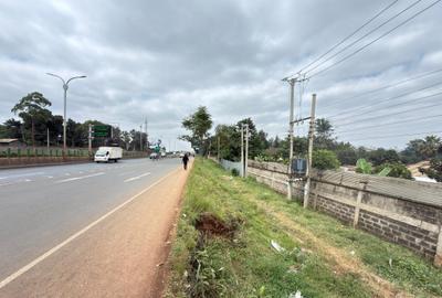 6 Bed House with En Suite at Lavington - 3