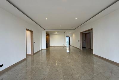 4 Bed Apartment with En Suite in Spring Valley - 2