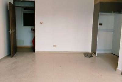 2 Bed Apartment with En Suite in Westlands Area - 3