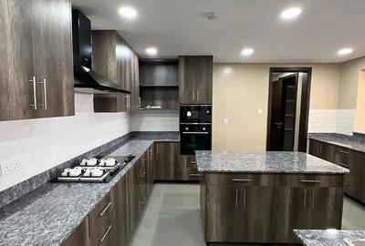 4 Bed Apartment with En Suite at Gitanga Road - 4