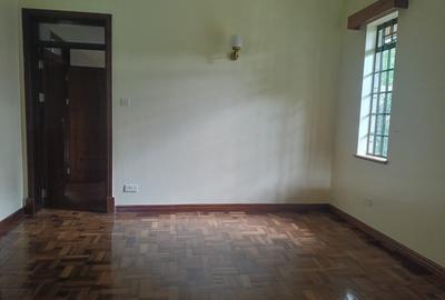 5 Bed House with En Suite at Nyari - 4