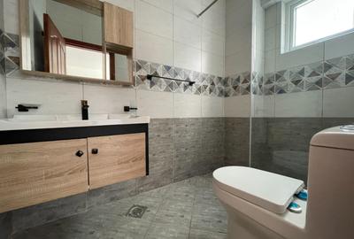 5 Bed Townhouse with En Suite in Runda - 2
