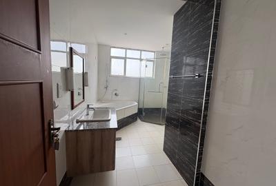 2 Bed Apartment with En Suite in Parklands - 3