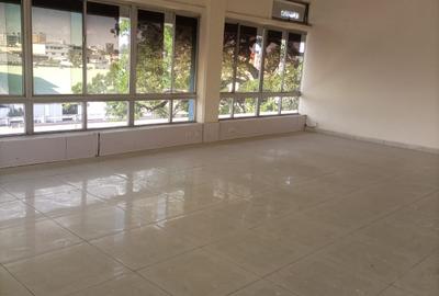 250 ft² Office with Service Charge Included at Moi Avenue - 3