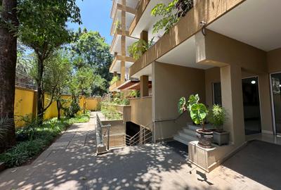 Furnished 2 Bed Apartment with En Suite at Riverside