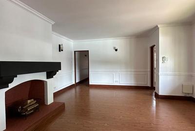 5 Bed Townhouse with En Suite in Gigiri - 3