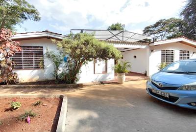 4 Bed House with En Suite in Muthaiga