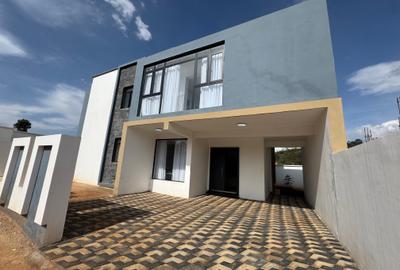 5 Bed House with En Suite in Kamangu