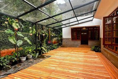 5 Bed House with En Suite in Loresho