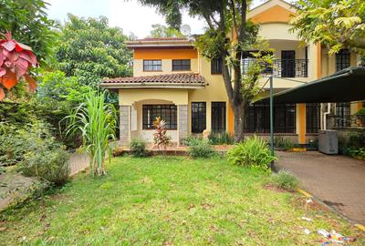 4 Bed Townhouse with En Suite at Lavington Green