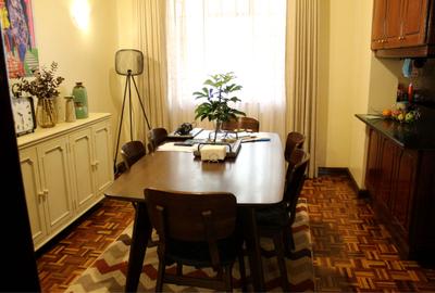 4 Bed Apartment with En Suite in Brookside - 2
