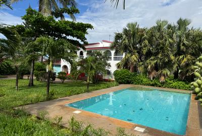 4 Bed House with En Suite in Shanzu