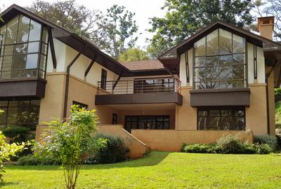 4 Bed Townhouse with En Suite at Rosslyn Lone Tree Road 55