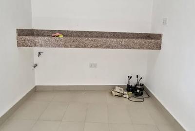4 Bed House with En Suite in Westlands Area - 2