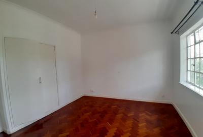 3 Bed House with En Suite at Lavington Green - 4