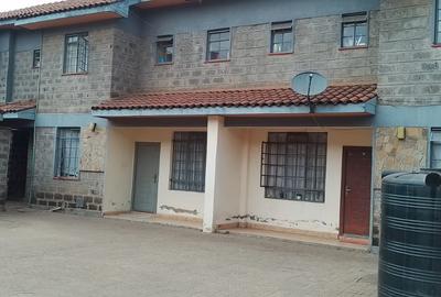 3 Bed Townhouse with En Suite in Kamakis