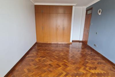 1 Bed Apartment in Kilimani - 4