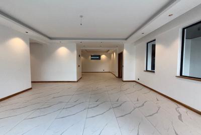 4 Bed Apartment with En Suite in Spring Valley